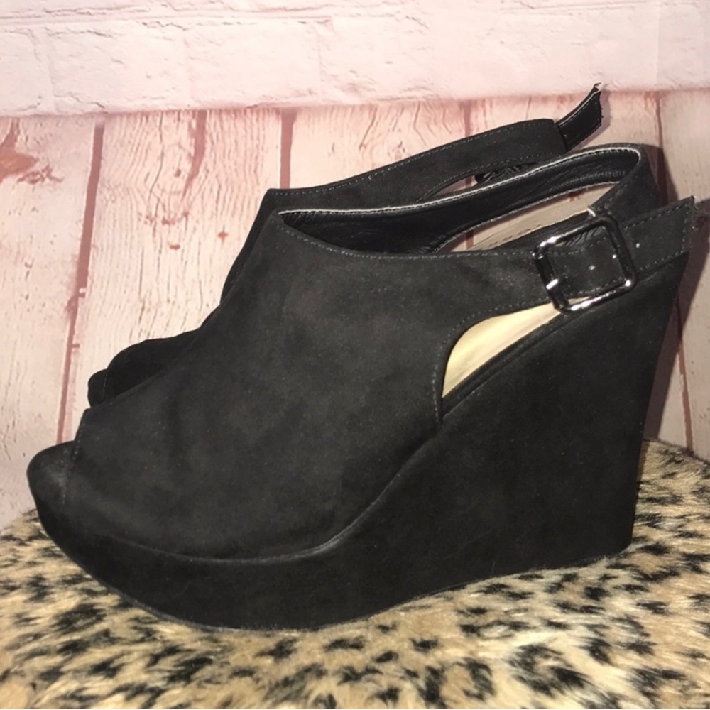 Torrid Suede Wedge Sandal Open Toe 9.5
